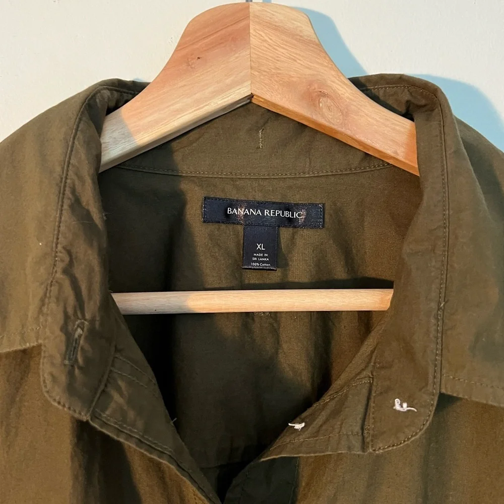 Banana Republic Boxy Crop Button Down - Picture 3 of 5